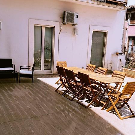 Suite Con Terrazza In Centro Storico カターニア エクステリア 写真