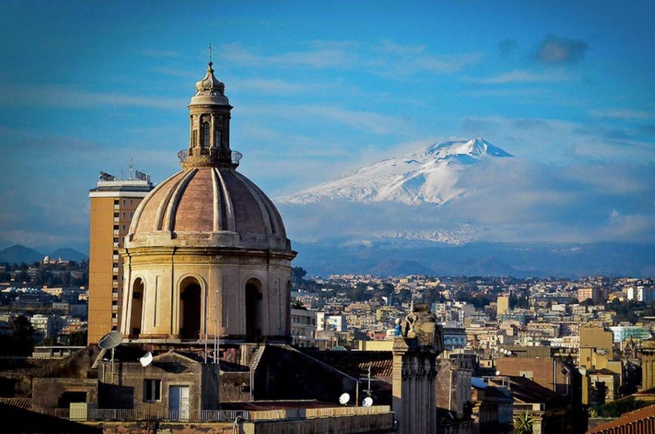 Suite Con Terrazza In Centro Storico カターニア エクステリア 写真
