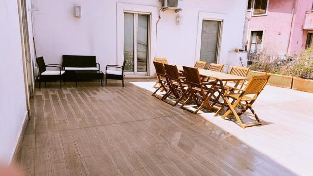 Suite Con Terrazza In Centro Storico カターニア エクステリア 写真