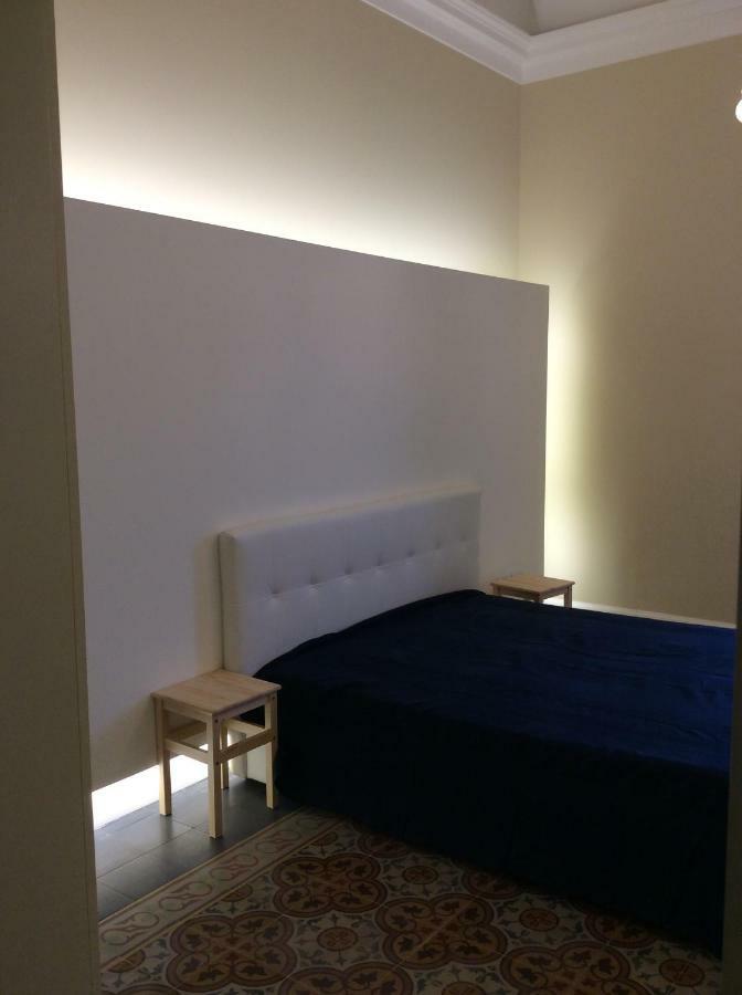 Suite Con Terrazza In Centro Storico カターニア エクステリア 写真