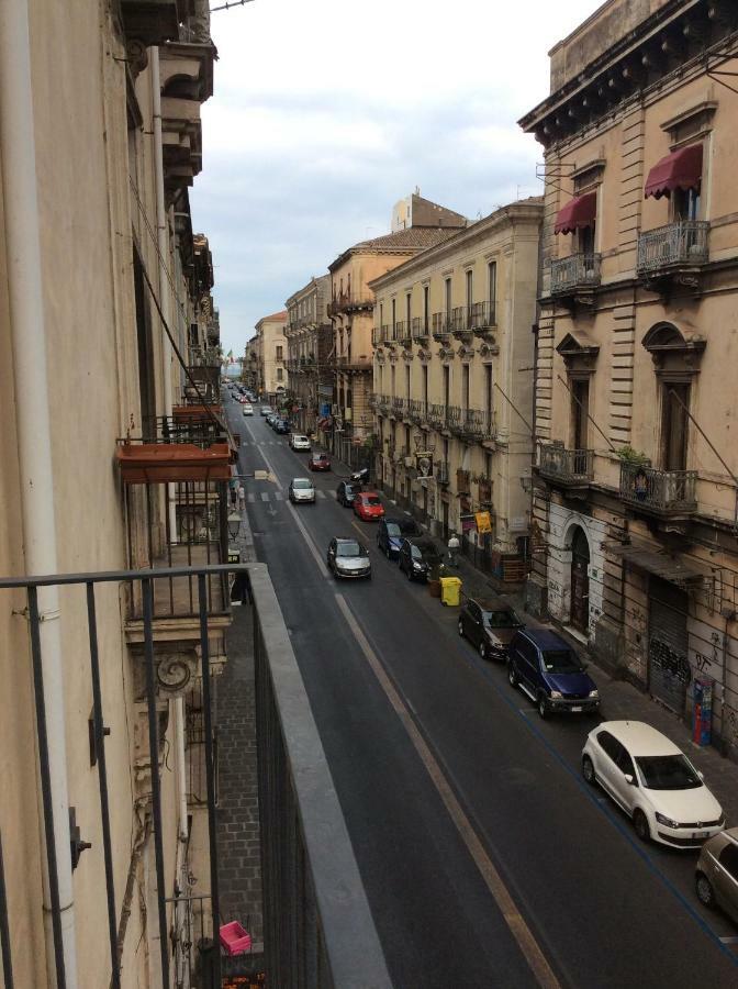 Suite Con Terrazza In Centro Storico カターニア エクステリア 写真